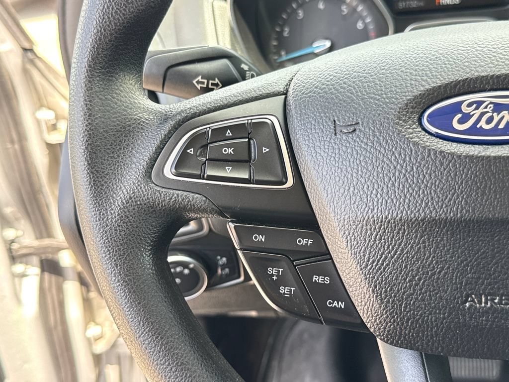 Certified 2018 Ford Focus SE w/ SE Appearance Package FWD image 16