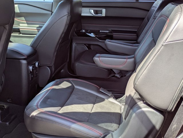 Certified 2023 Ford Explorer ST-Line w/ Class IV Trailer Tow Package image 18