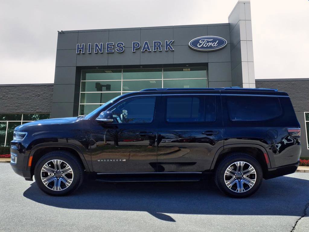 Used 2024 Jeep Wagoneer Series II w/ Flexible Seating Group image 2