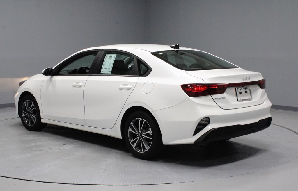 Used 2024 Kia Forte LXS FWD image 8