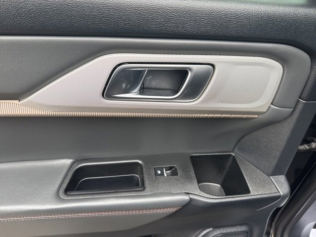 Certified 2025 Ford Explorer Active image 11