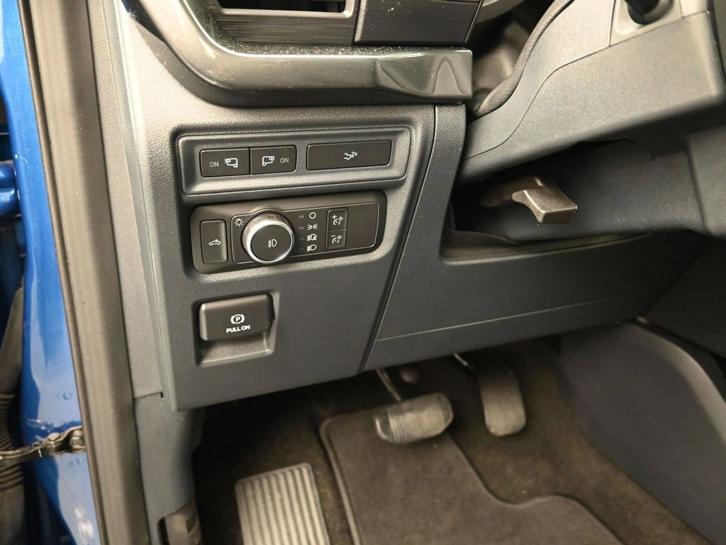 Certified 2022 Ford F150 XLT w/ Equipment Group 302A High image 28