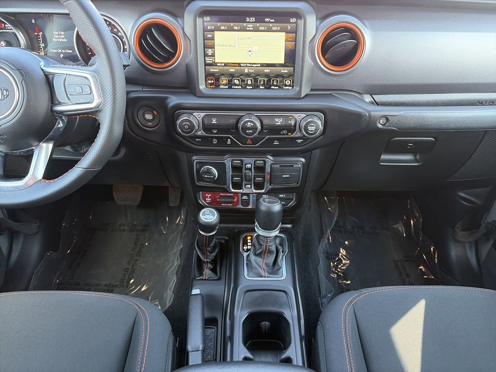 Used 2022 Jeep Gladiator Mojave w/ Auxiliary Switch Group AWD/4WD image 16