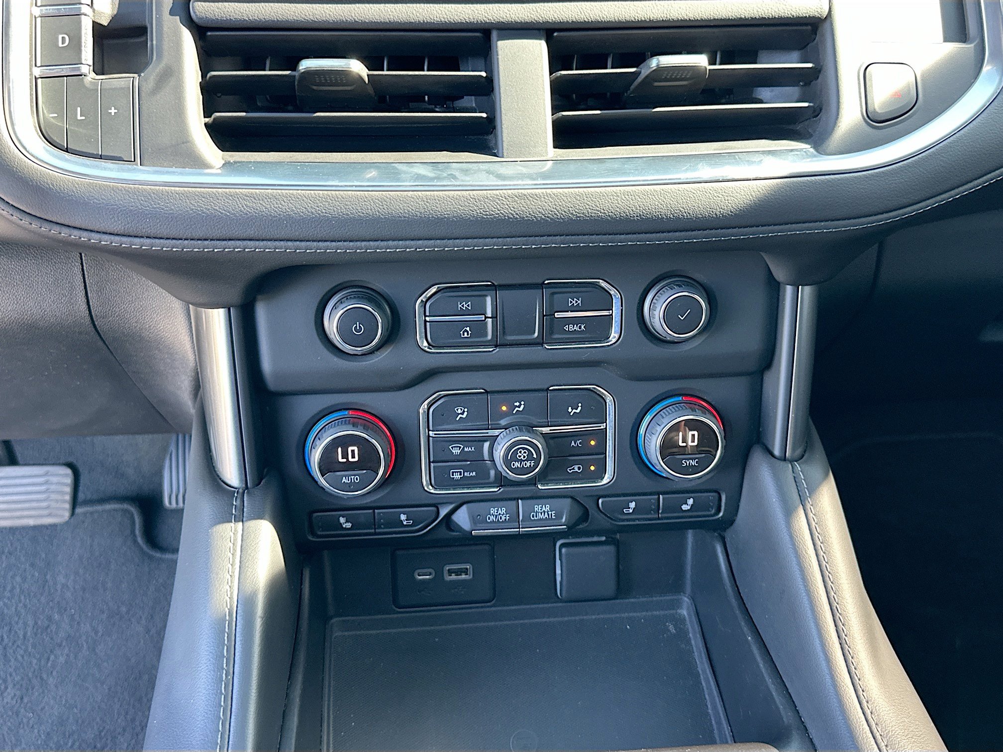 Used 2021 Chevrolet Tahoe Z71 AWD/4WD image 15