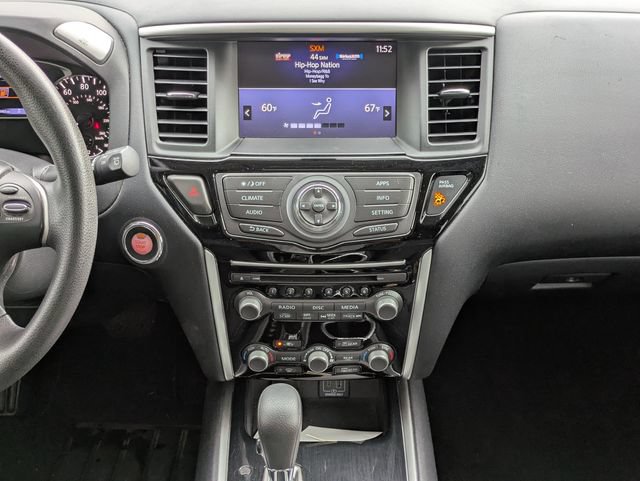 Used 2020 Nissan Pathfinder S FWD image 12
