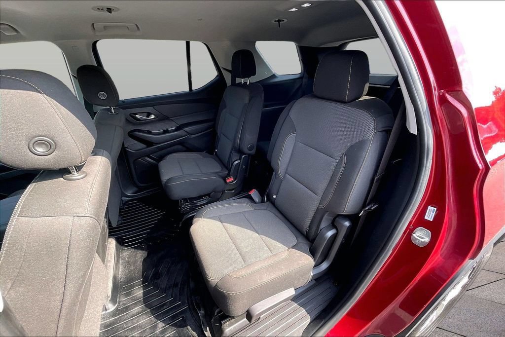 Used 2020 Chevrolet Traverse LT FWD image 26
