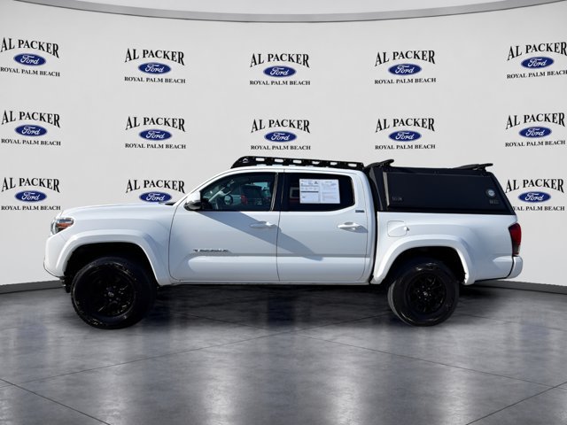 Used 2022 Toyota Tacoma SR5 w/ Technology Package AWD/4WD image 12