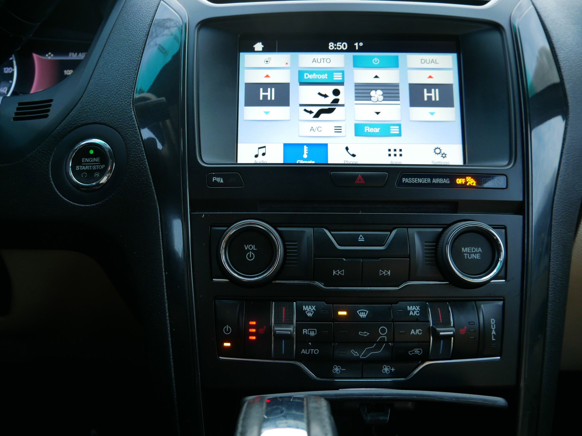 Certified 2017 Ford Explorer XLT w/ Equipment Group 202A image 23