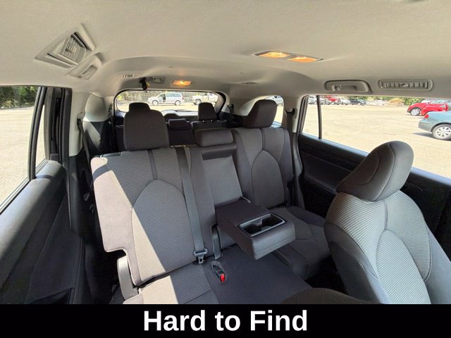 Used 2023 Toyota Highlander LE AWD/4WD image 13