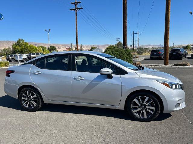 Used 2021 Nissan Versa SV FWD image 3