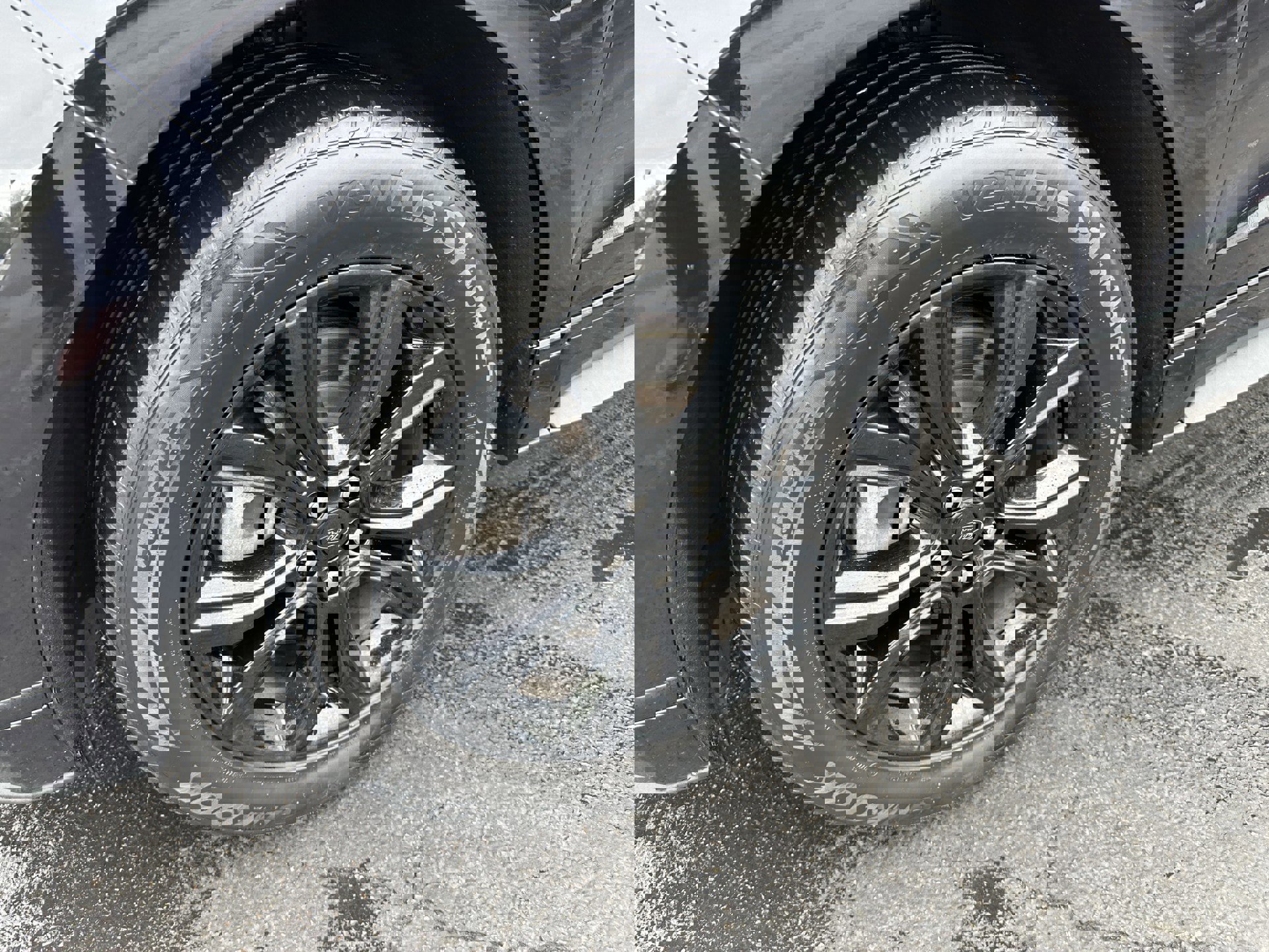 Certified 2022 Ford Edge SE w/ Black Appearance Package image 9