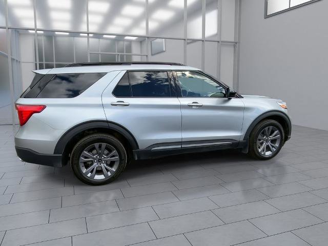 Certified 2022 Ford Explorer XLT w/ Equipment Group 202A AWD/4WD image 9