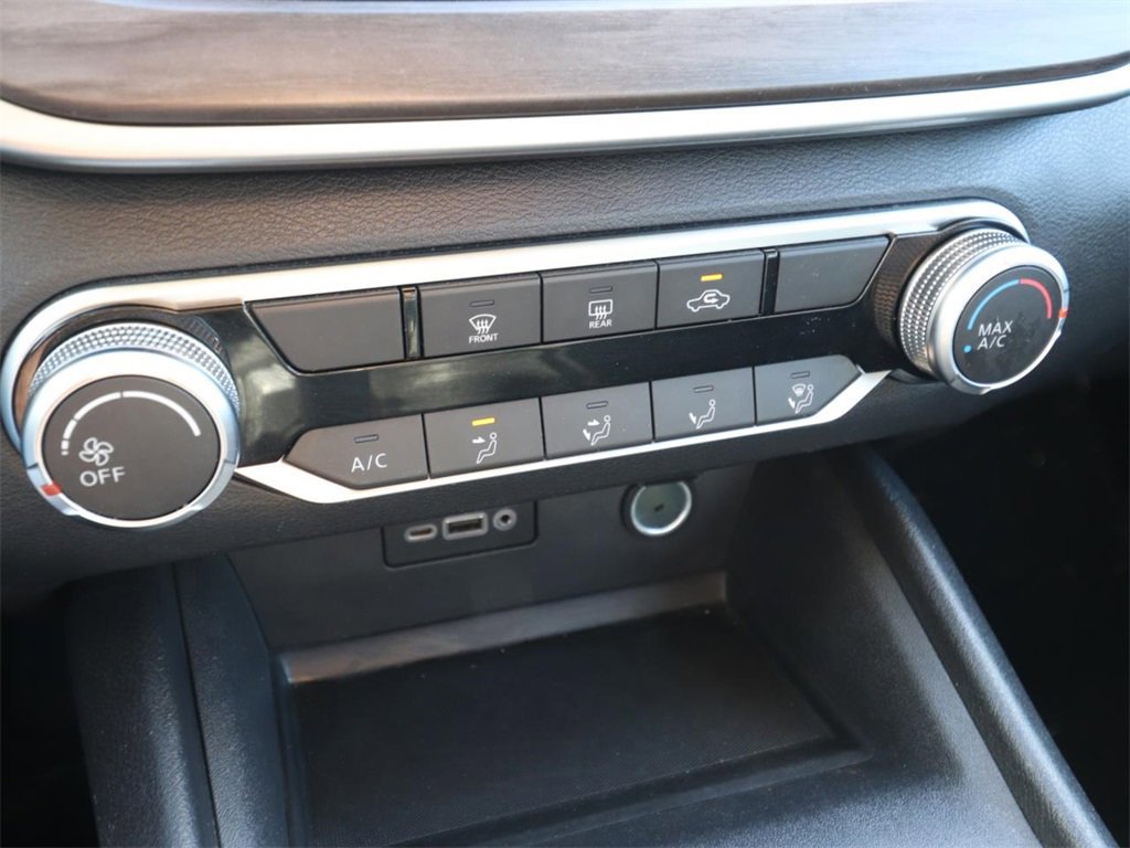 Used 2025 Nissan Altima 2.5 SV image 18