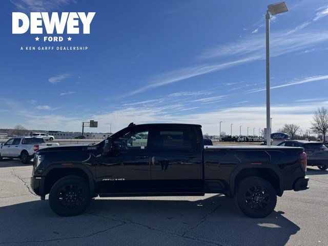 Used 2024 GMC Sierra 2500 AT4 w/ AT4 Premium Plus Package image 2