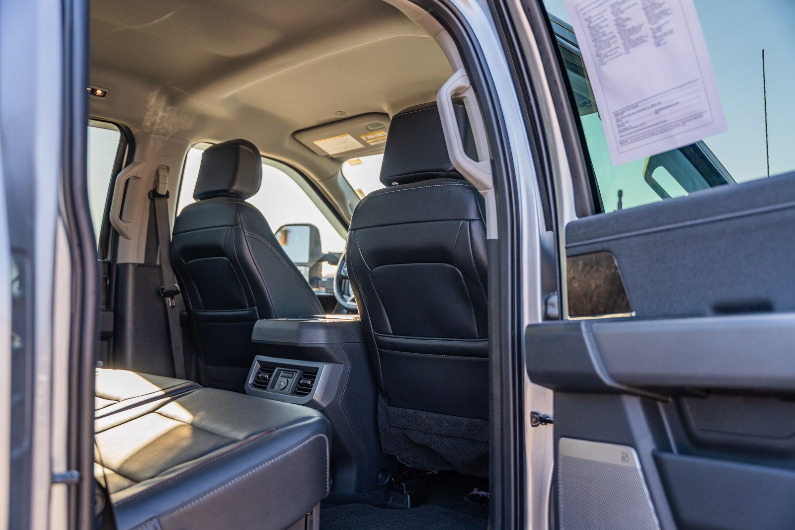 Certified 2024 Ford F250 Lariat w/ Black Appearance Package image 16