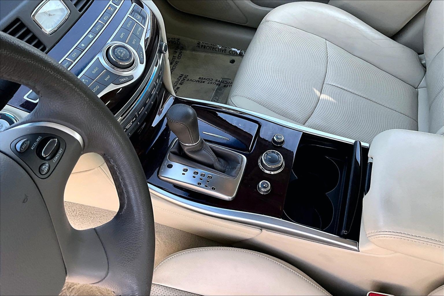 Used 2019 INFINITI Q70 Luxe AWD/4WD image 15