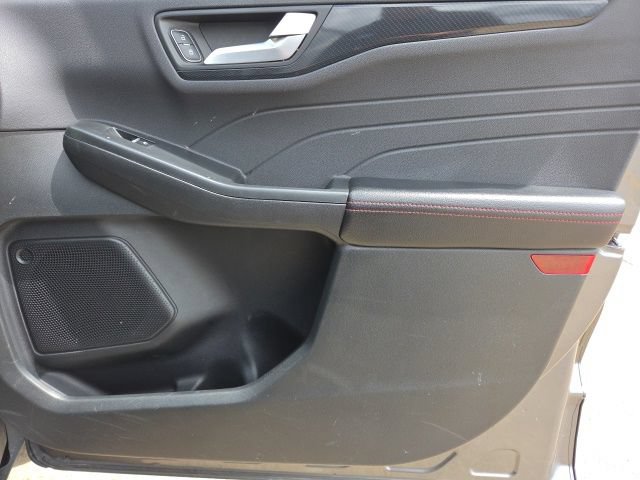 Certified 2025 Ford Escape ST-Line FWD image 18