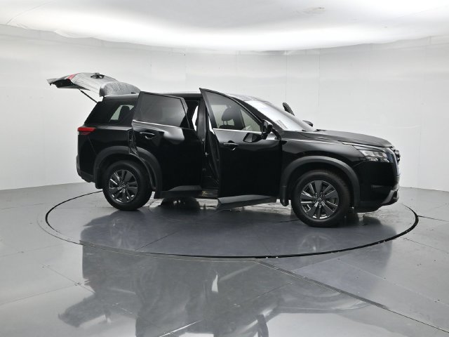 Used 2024 Nissan Pathfinder S FWD image 50