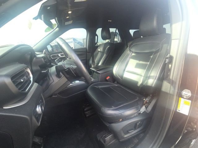 Certified 2020 Ford Explorer XLT w/ Equipment Group 202A image 28