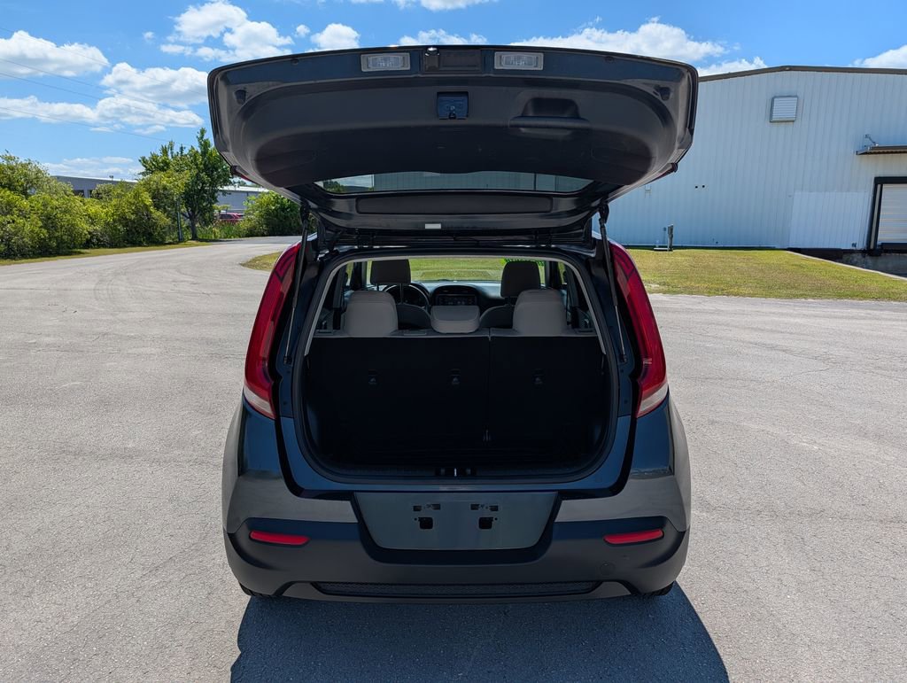 Used 2020 Kia Soul LX FWD image 24
