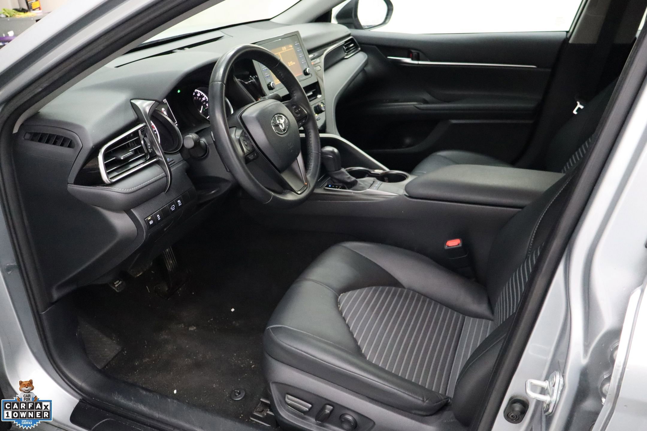 Used 2024 Toyota Camry SE image 22