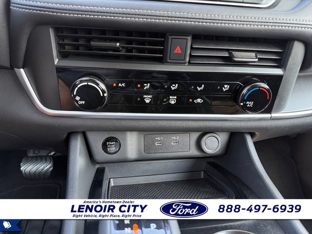 Used 2024 Nissan Rogue S AWD/4WD image 26