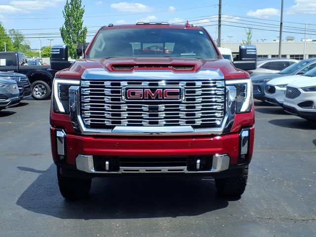 Used 2024 GMC Sierra 2500 Denali w/ Denali Reserve Package AWD/4WD image 2