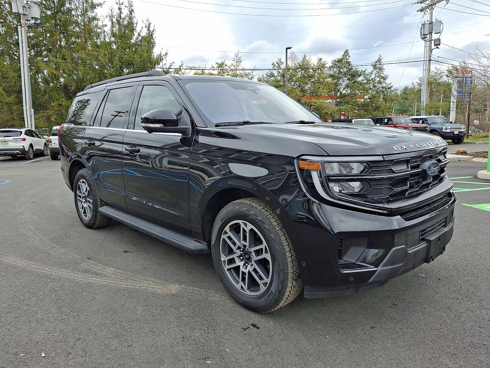 Certified 2025 Ford Expedition Active AWD/4WD image 7