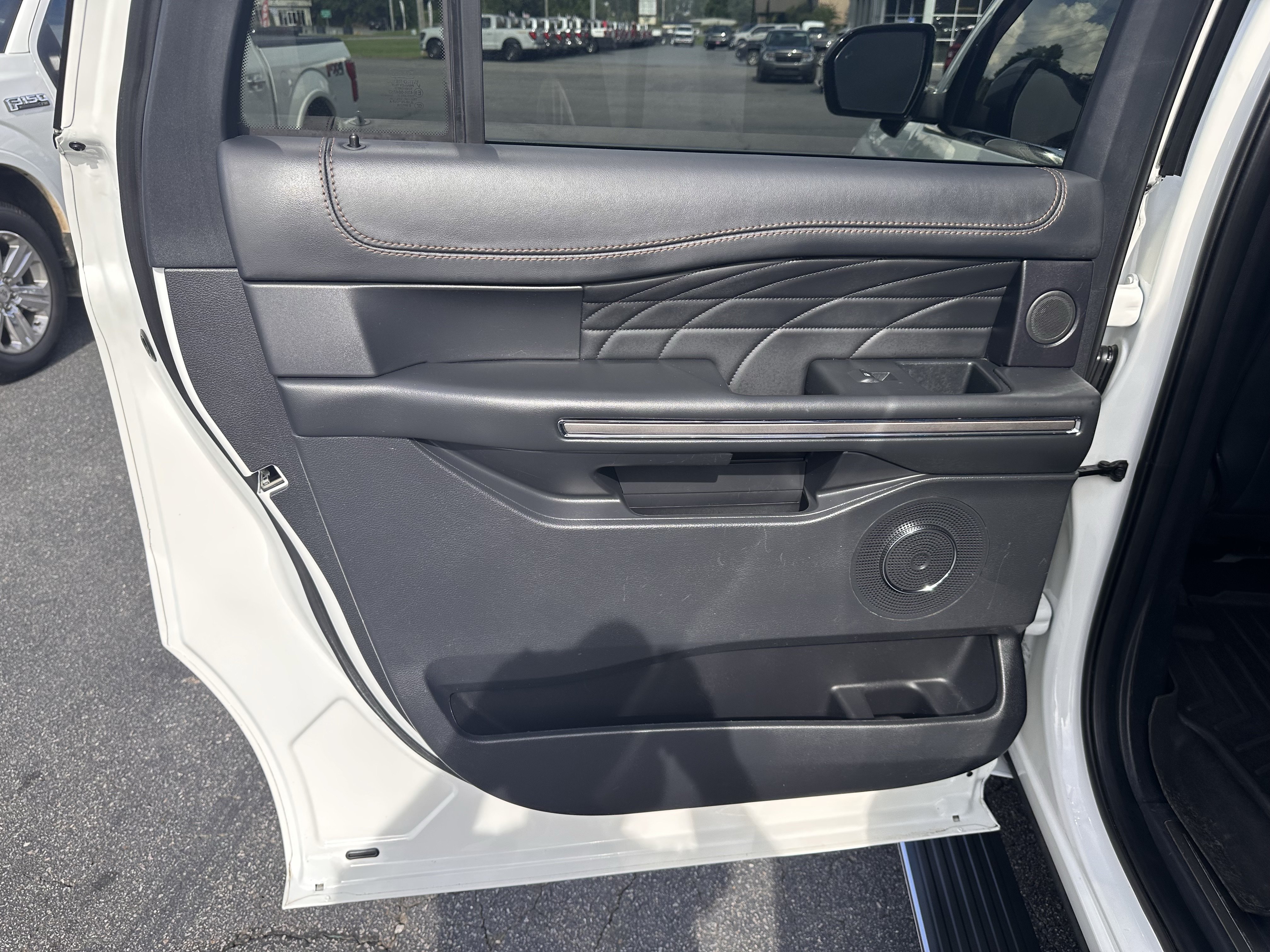 Certified 2024 Ford Expedition Max Platinum AWD/4WD image 12