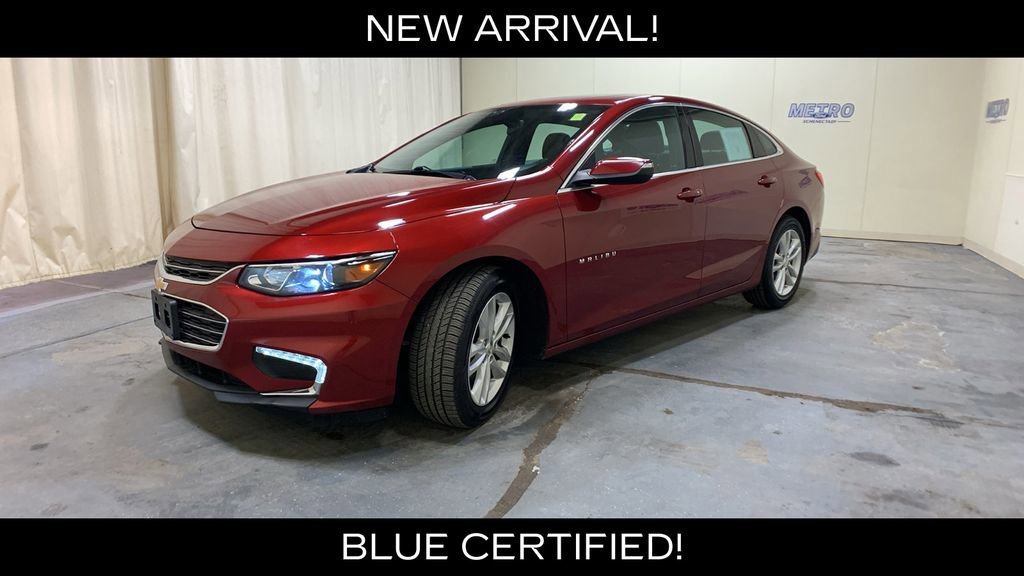 Used 2017 Chevrolet Malibu LT image 2