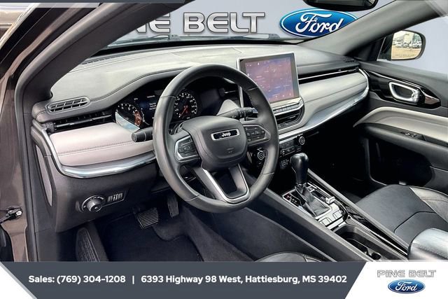 Used 2023 Jeep Compass Limited image 12