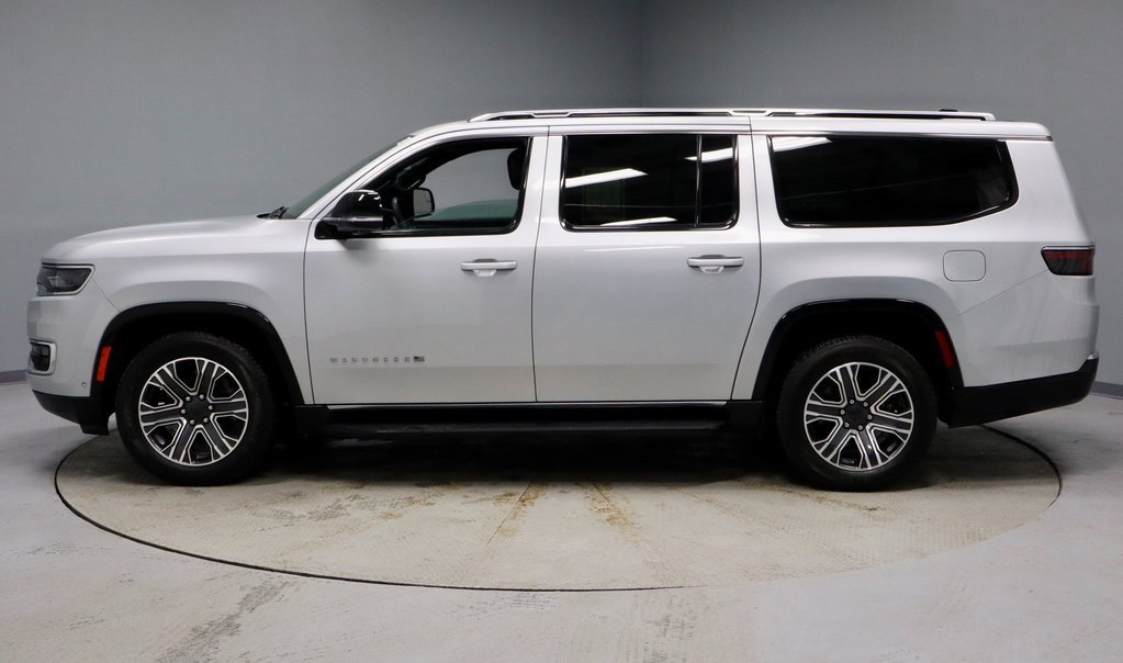 Used 2024 Jeep Wagoneer L Series II w/ Flexible Seating Group image 10