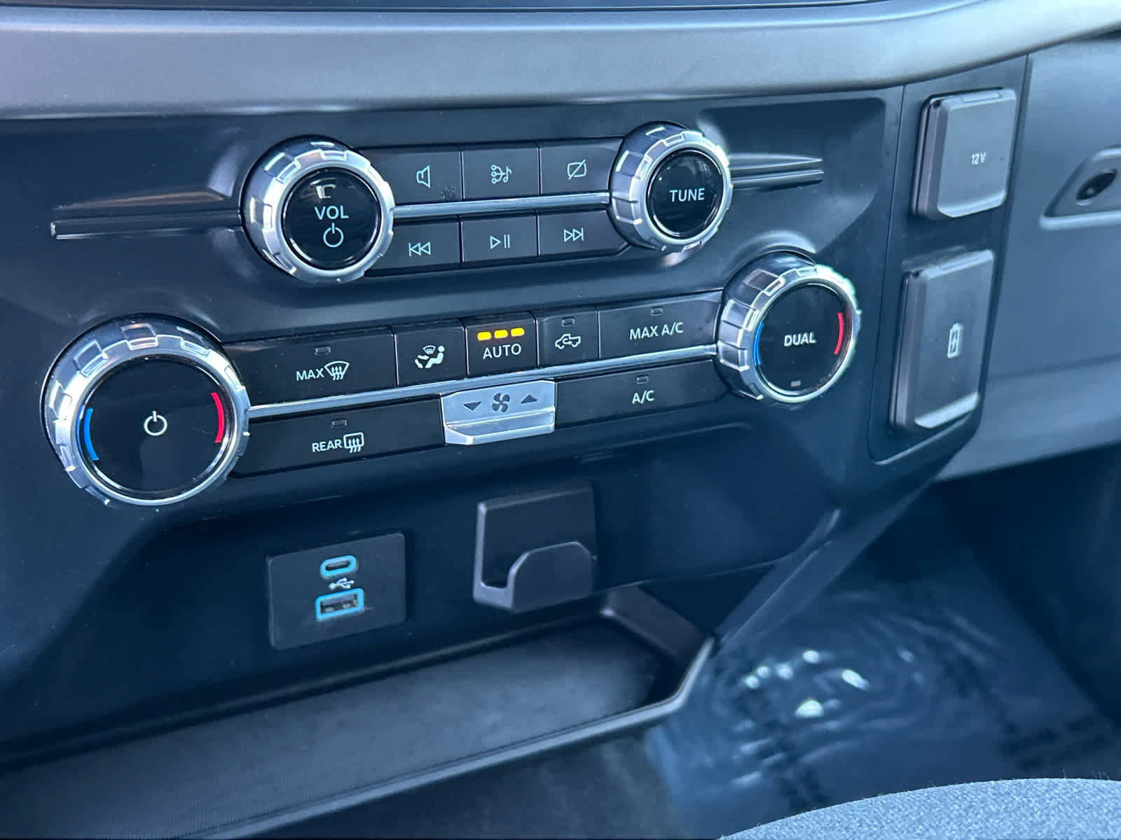 Certified 2024 Ford F150 XLT w/ Tow/Haul Package image 33