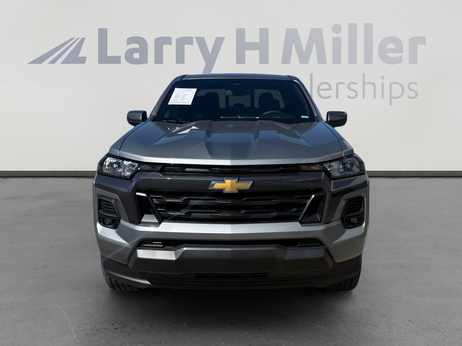 Used 2024 Chevrolet Colorado LT w/ LT Convenience Package image 8