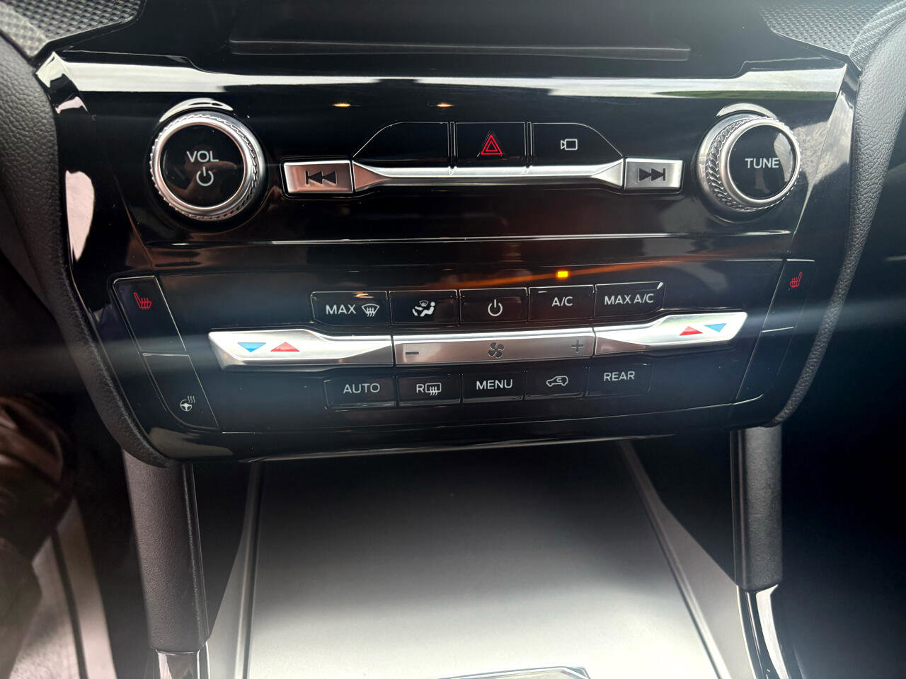 Certified 2023 Ford Explorer ST-Line w/ Class IV Trailer Tow Package image 28