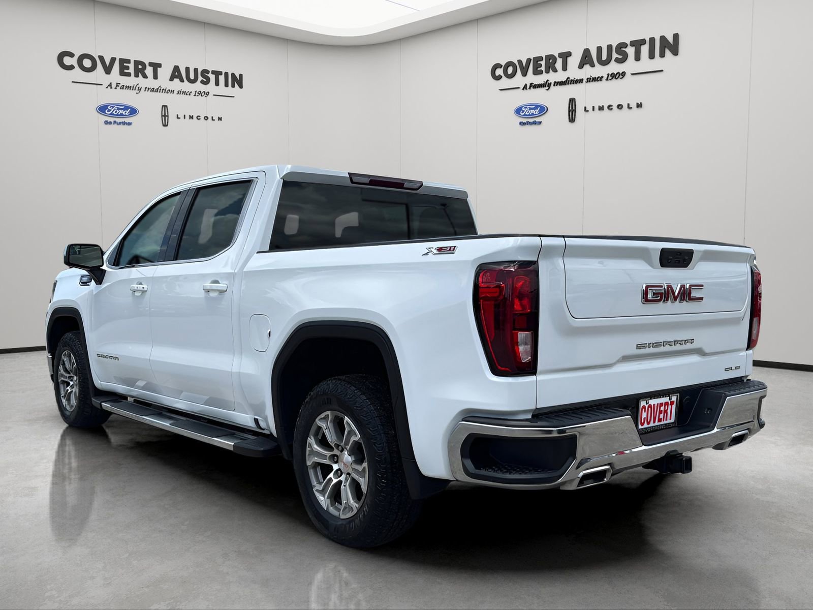 Used 2022 GMC Sierra 1500 SLE w/ Preferred Package AWD/4WD image 3