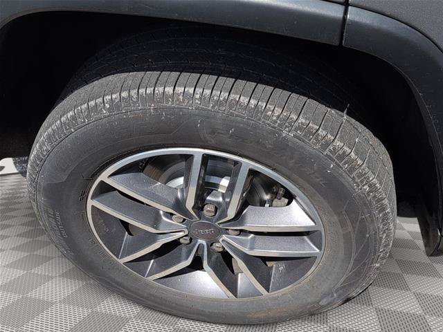 Used 2019 Jeep Grand Cherokee Limited AWD/4WD image 6