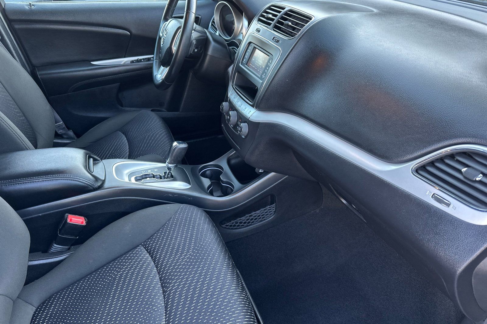 Used 2019 Dodge Journey SE w/ Connectivity Group image 19