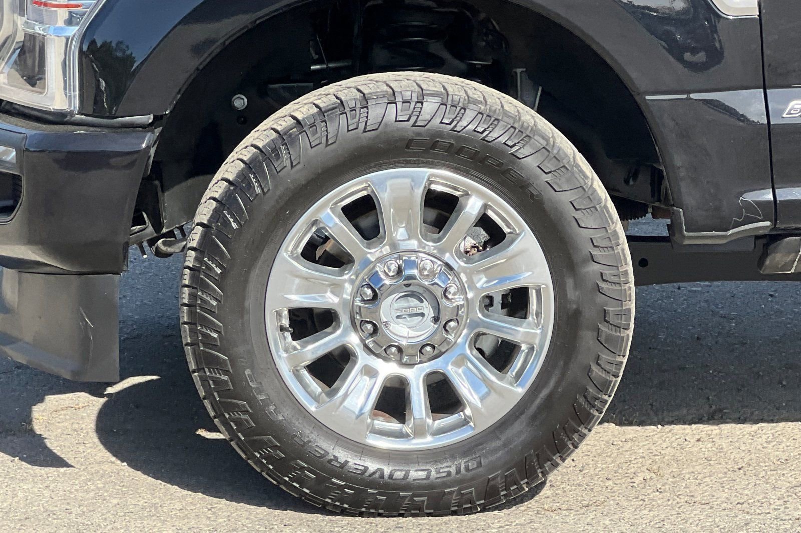 Certified 2022 Ford F250 Limited w/ FX4 Off-Road Package image 26