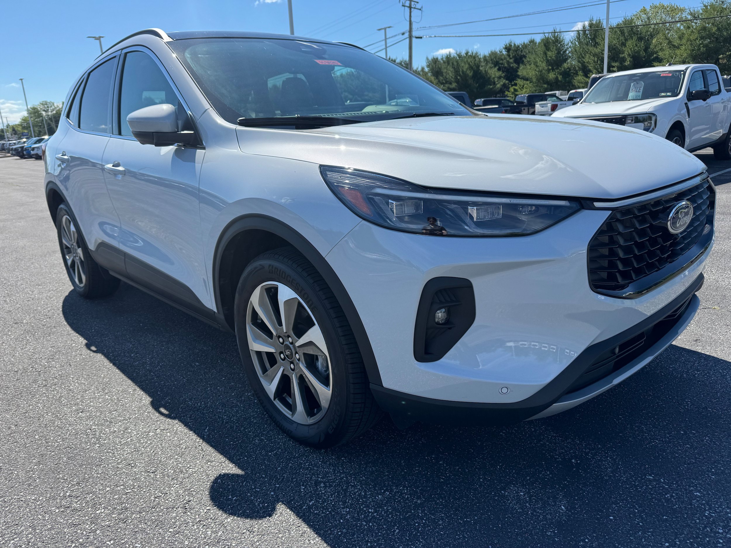 Certified 2025 Ford Escape Platinum w/ Premium Technology Package AWD/4WD image 8