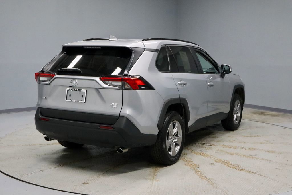 Used 2025 Toyota RAV4 XLE image 5