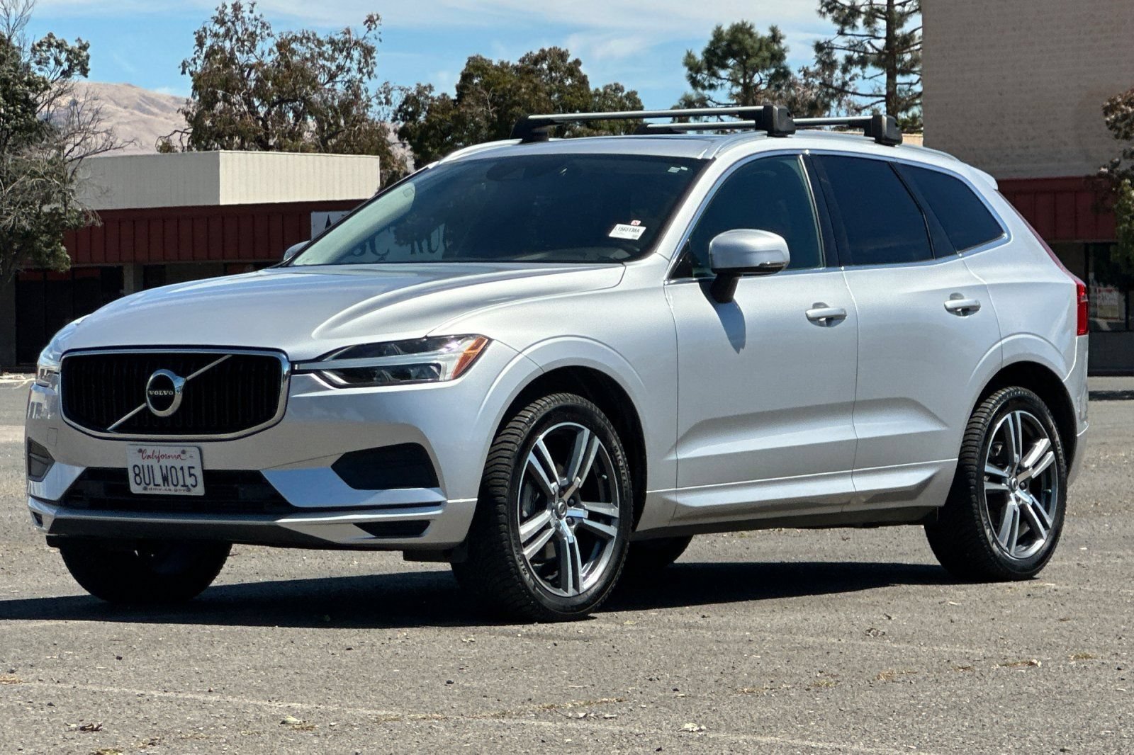 Used 2020 Volvo XC60 T5 Momentum w/ Premium Package AWD/4WD image 8