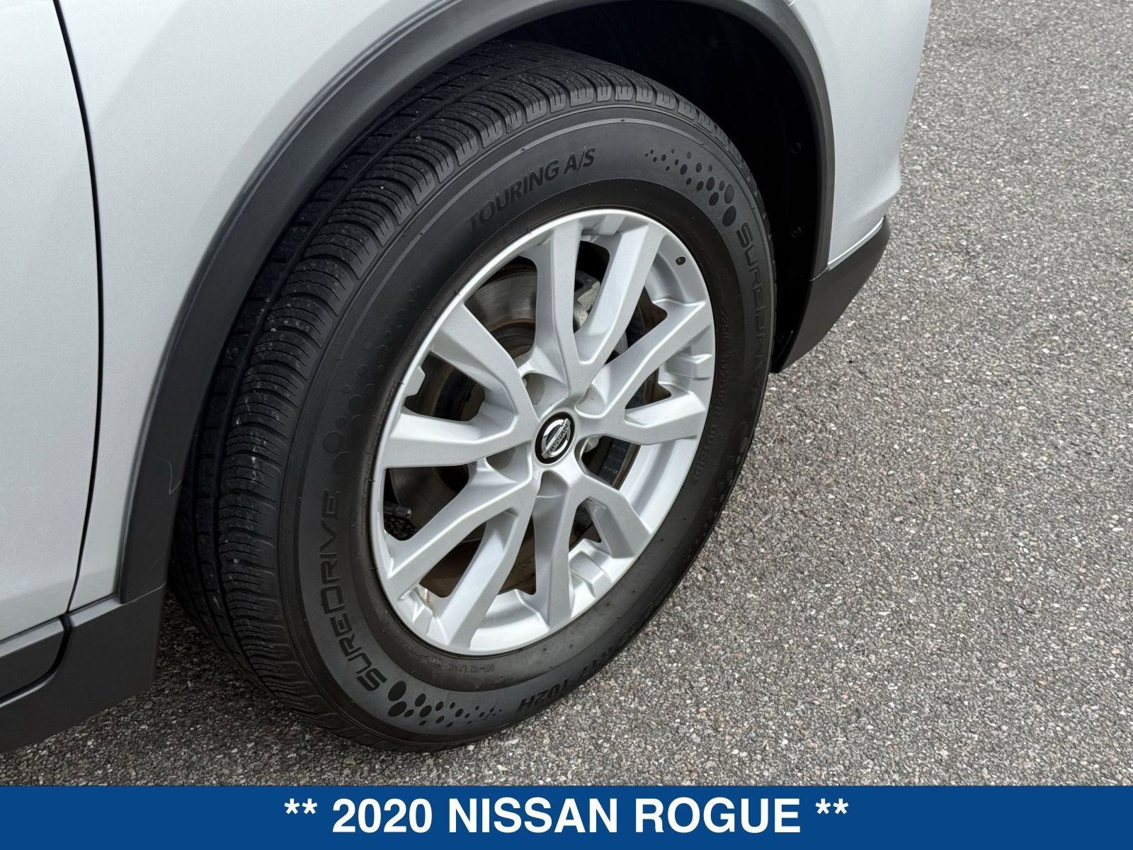 Used 2020 Nissan Rogue SV image 4