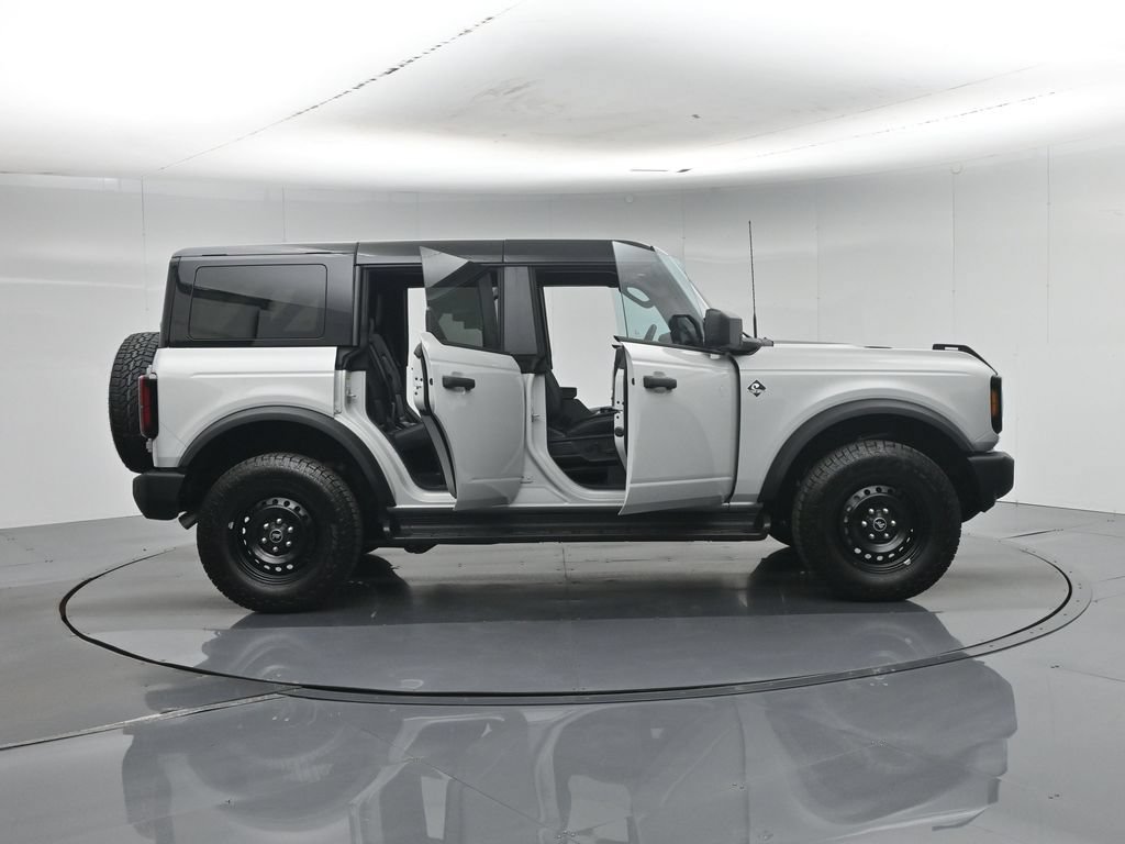 Certified 2026 Ford Bronco Outer Banks AWD/4WD image 5