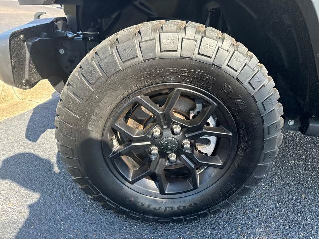 Used 2025 Jeep Gladiator Sport AWD/4WD image 11