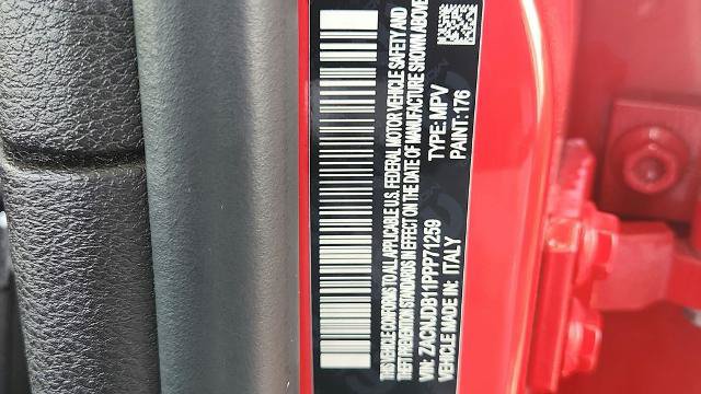 Used 2023 Jeep Renegade Latitude AWD/4WD image 34