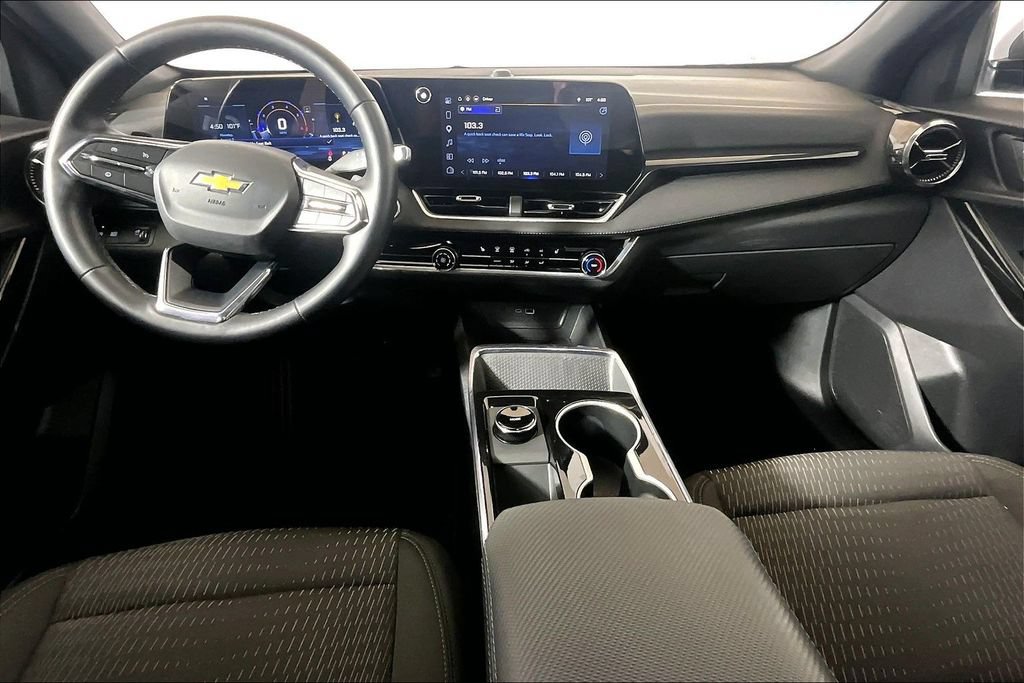 Used 2026 Chevrolet Equinox LT FWD image 11