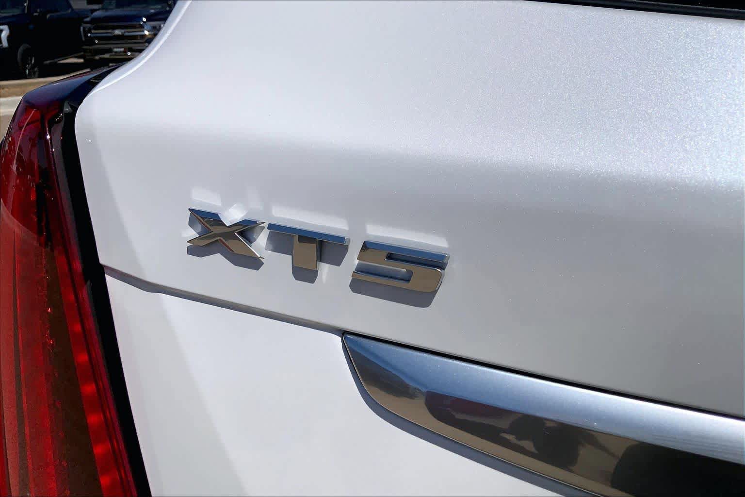 Used 2021 Cadillac XT5 Premium Luxury FWD image 10