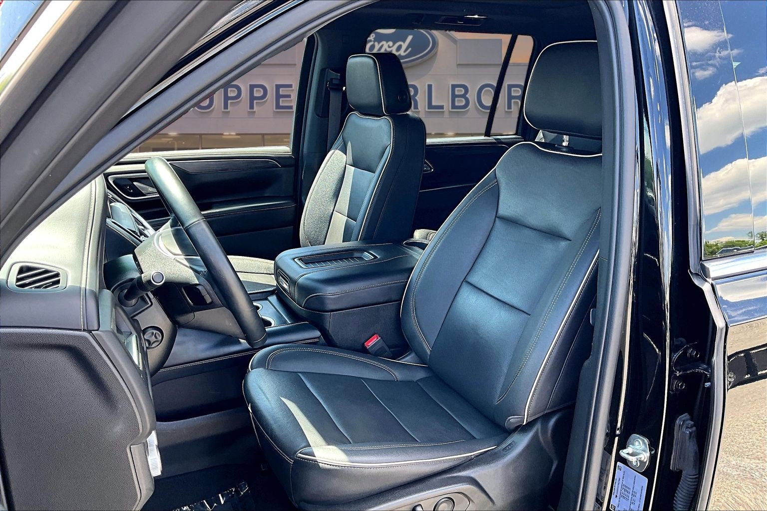 Used 2023 GMC Yukon XL SLT w/ SLT Premium Package AWD/4WD image 25