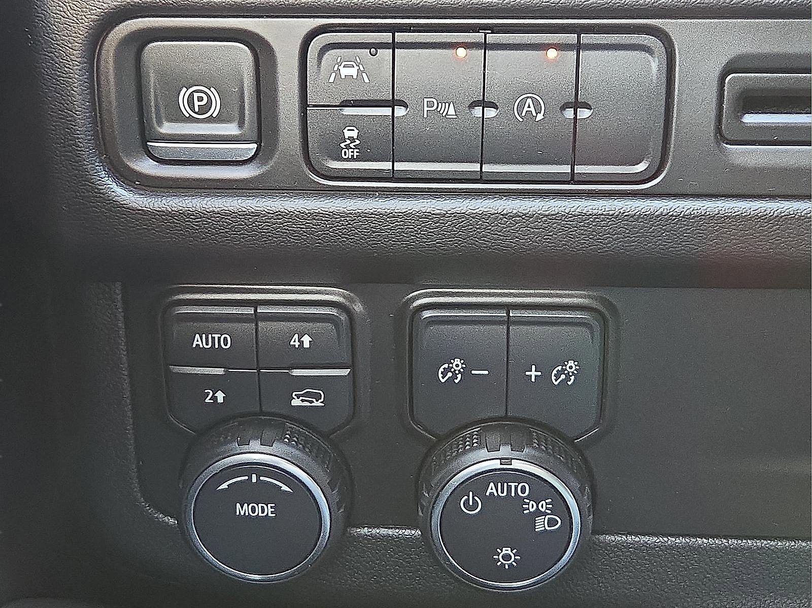 Used 2024 Chevrolet Suburban LS image 21